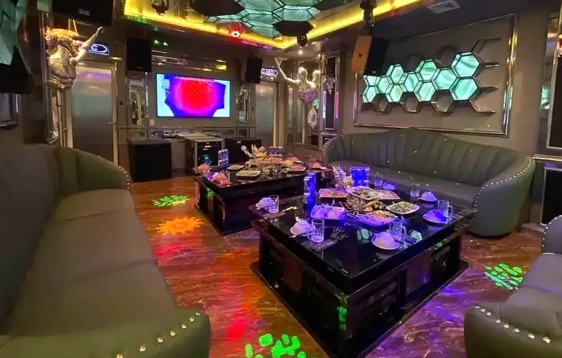 다낭 F KTV 가라오케 현장 사진 7