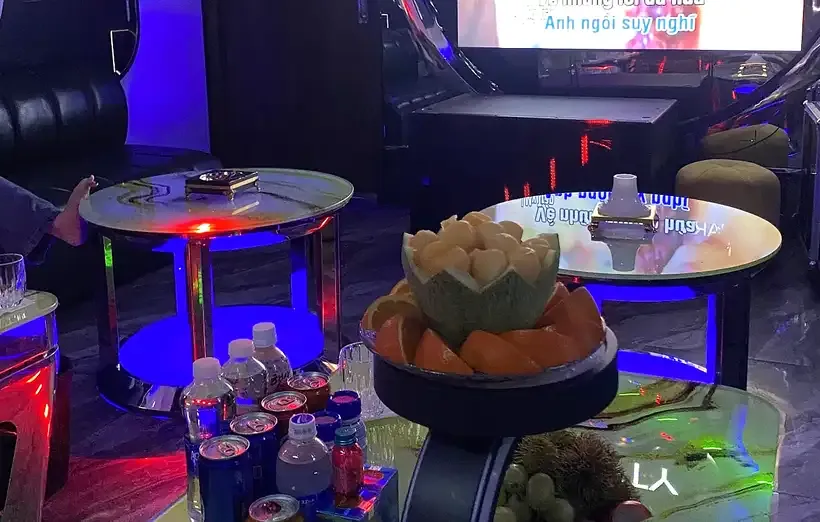 다낭 X8 가라오케 현장 사진 4